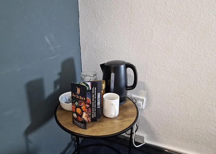Room Near East Midland Airport 5